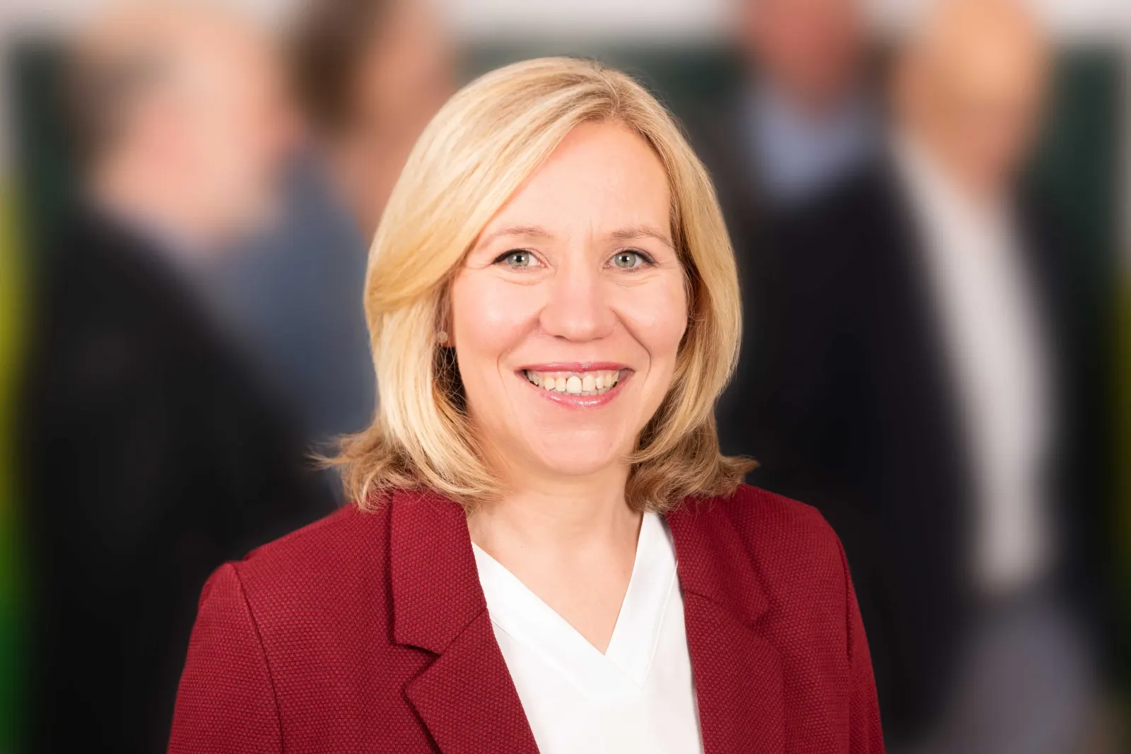 Porträt von Sabine Hanisch, Geschäftsführerin im Futura-Team